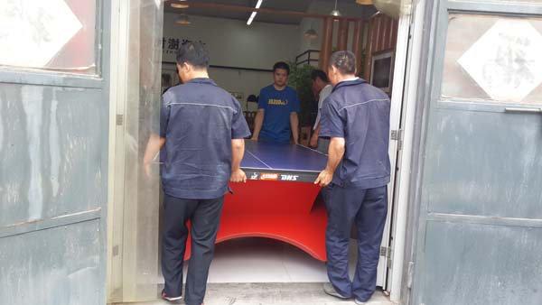 兄弟搬家現(xiàn)場(chǎng)